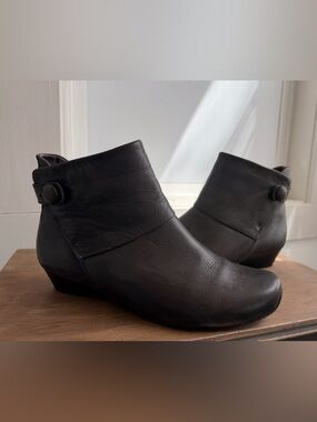 Women's Black Leather Ankle Booties with Side Button Accent